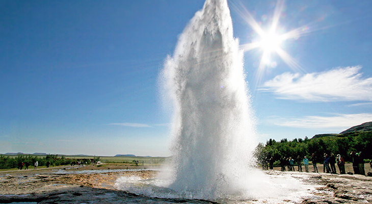 Golden Circle geyser, Skógafoss waterfall, Kirkjufell mountain