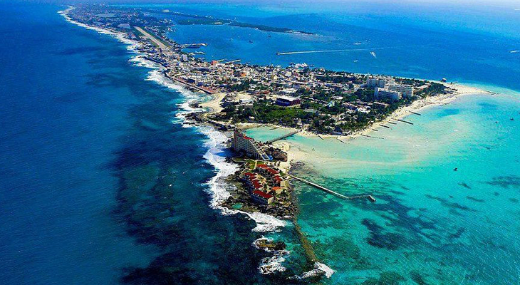 Playa Norte, Isla Mujeres with turquoise water and white sand