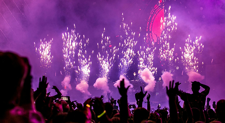 Countries with the best nightlife - collage of Ibiza, Vegas, Berlin, Bangkok, and CDMX night scenes