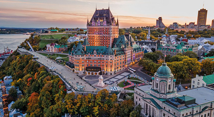 Things to do in Old Quebec City—Château Frontenac and Dufferin Terrace at sunrise