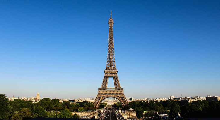 Best time of year to visit Paris—Eiffel Tower and Seine at sunset