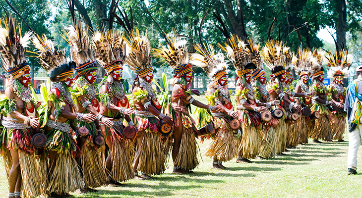 Papua New Guinea trips Mount Hagen sing sing performers